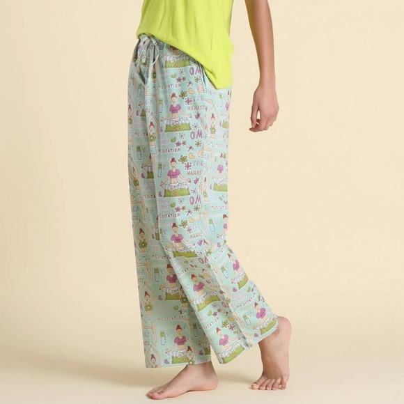 Mahogany my yoga life pajama pant in a bag size M - Picture 2 of 3